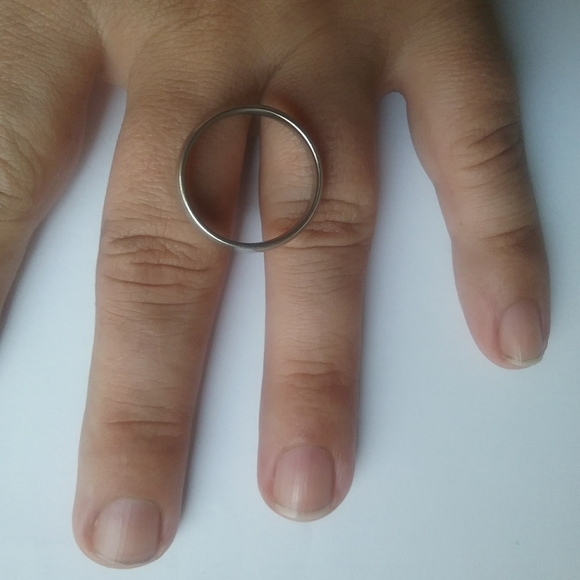 Silver Ring - Picture 2 of 4